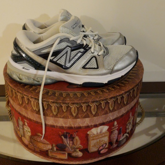 Running Shoe Mens New Balance 1012 - Picture 2 of 4